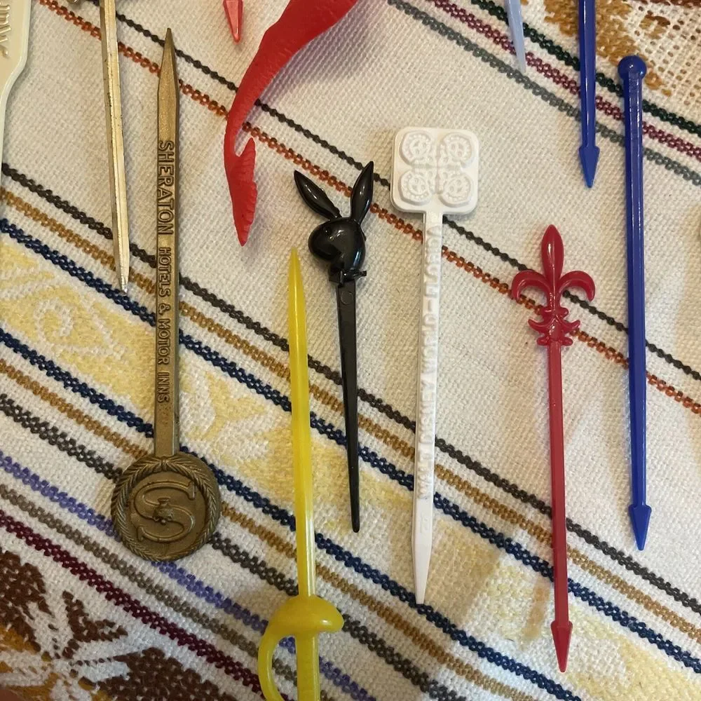Vintage‎ Cocktail Picks, Swizzle Sticks, Appetizer (lot A)